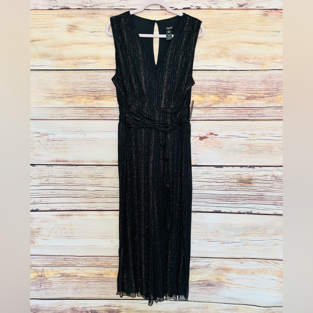 Alexa B Women’s Plus Black Gold Striped V-Neck Sleeveless Tie Jumpsuit 20W NWT